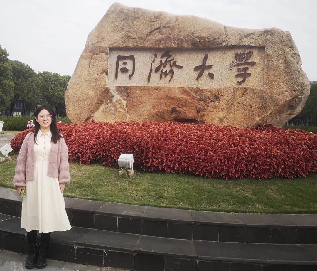 培育英才，俊采星馳